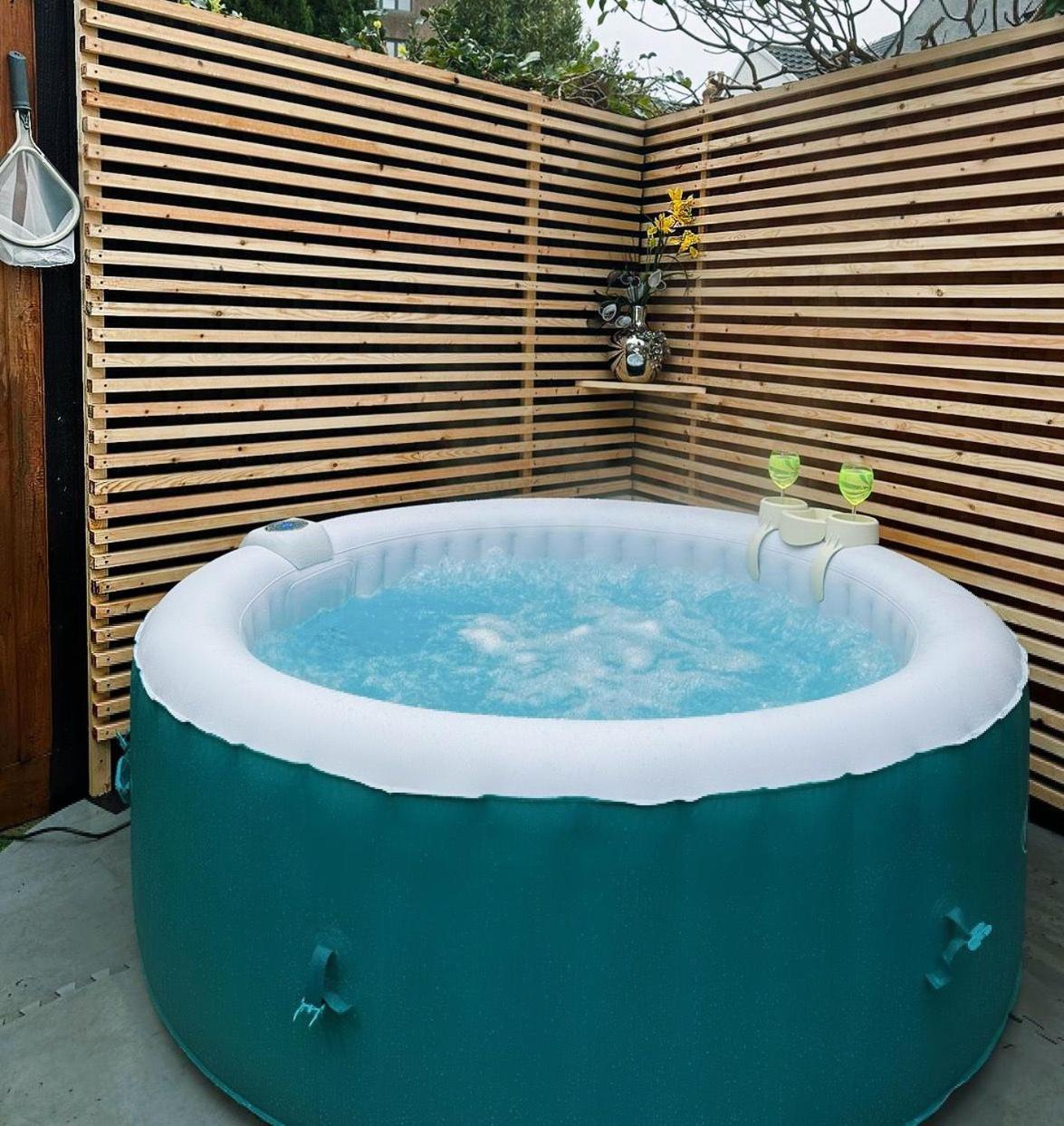 1 Bedroom Apartment With Hot Tub In Cardiff Bagian luar foto