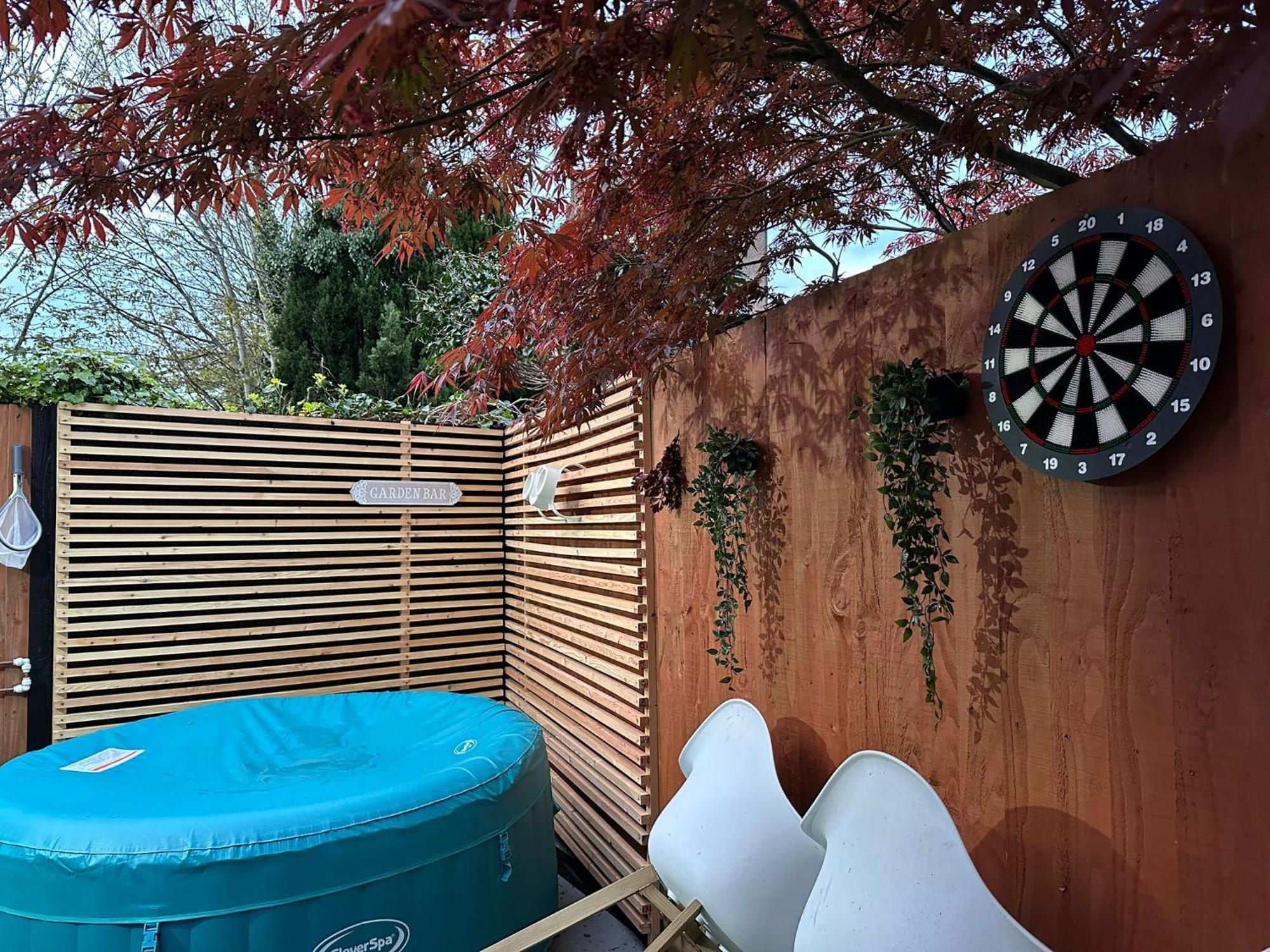 1 Bedroom Apartment With Hot Tub In Cardiff Bagian luar foto